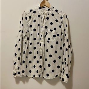 GAP , TOP WOMENS V NEVK COLOR WHITE BLACK SIZE M